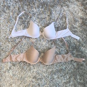 (2) Victoria Secret bras